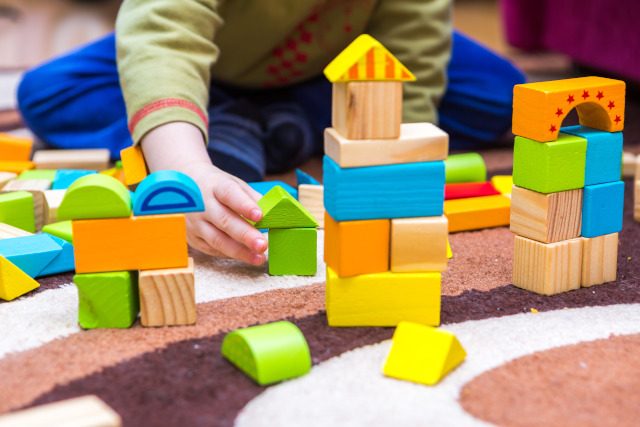 holz blocke konstruktion spielzeug