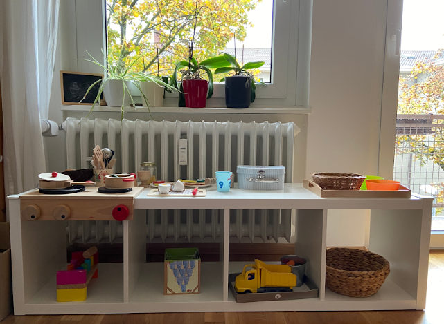 Montessori Regal