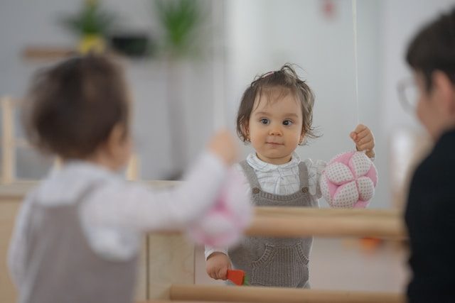 Montessori Spiegel mit Stange