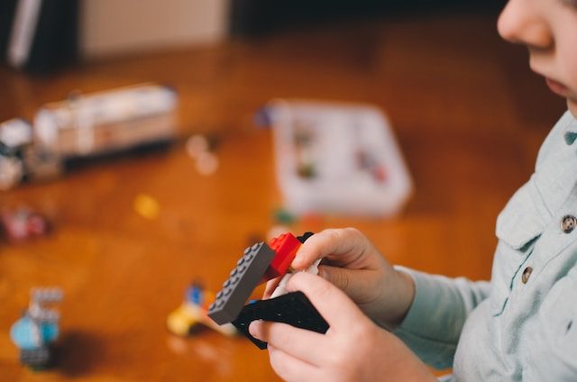 Lego als Montessori Spielzeug 5 Jahre