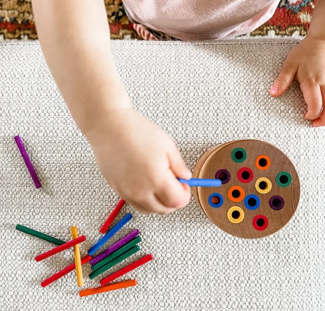 Montessori-Spielzeug für Hand-Augen-Koordination