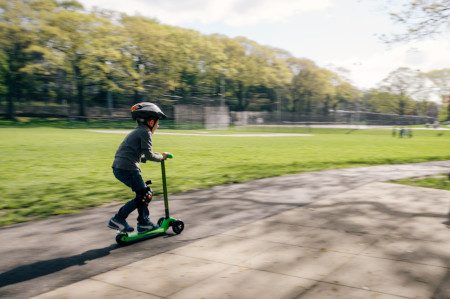 Spielzeuge für 3 Jährige draußen